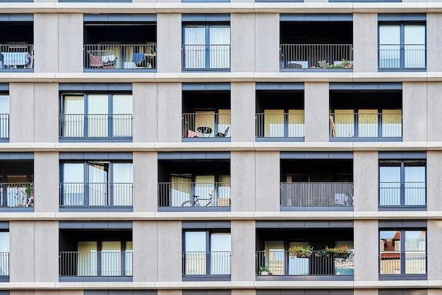 building 9 windows