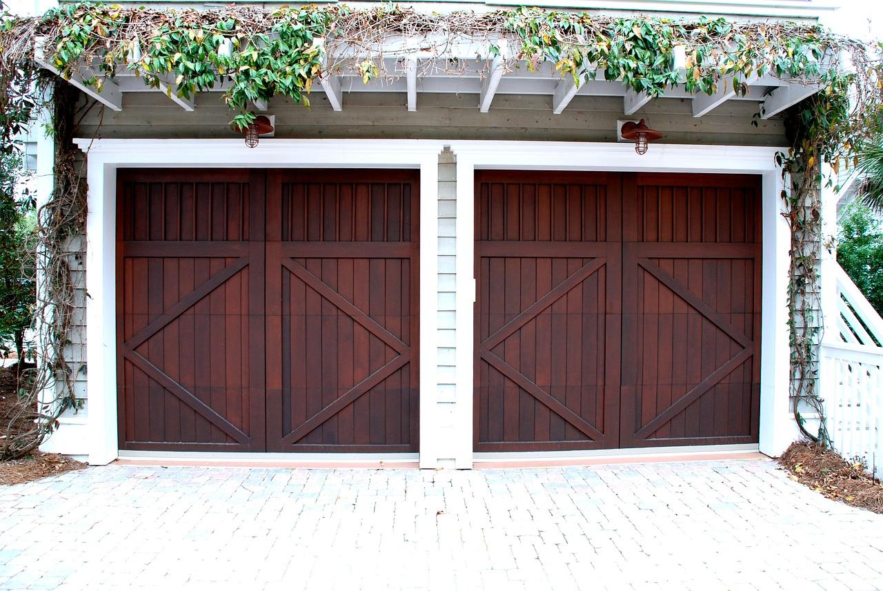 do you tip garage door repairman