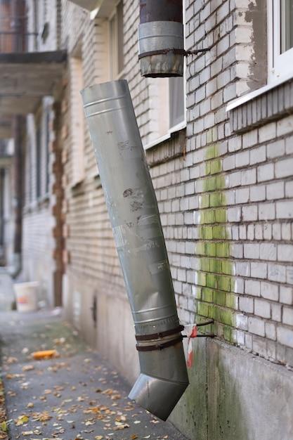 how to fix a broken pipe inside a concrete wall