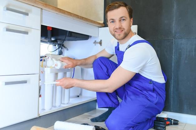 plumber to install water filtration system