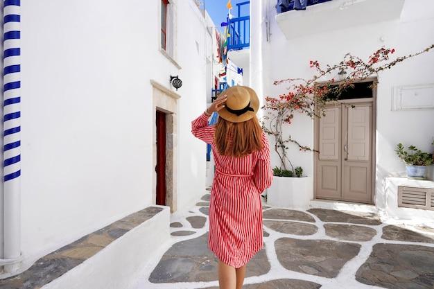 Mykonos Outfit Ideas: What to Wear in the Greek Islands - OATUU