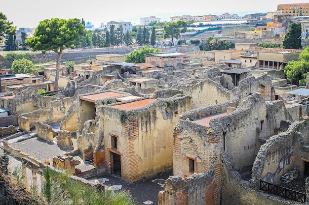 herculaneum boat houses