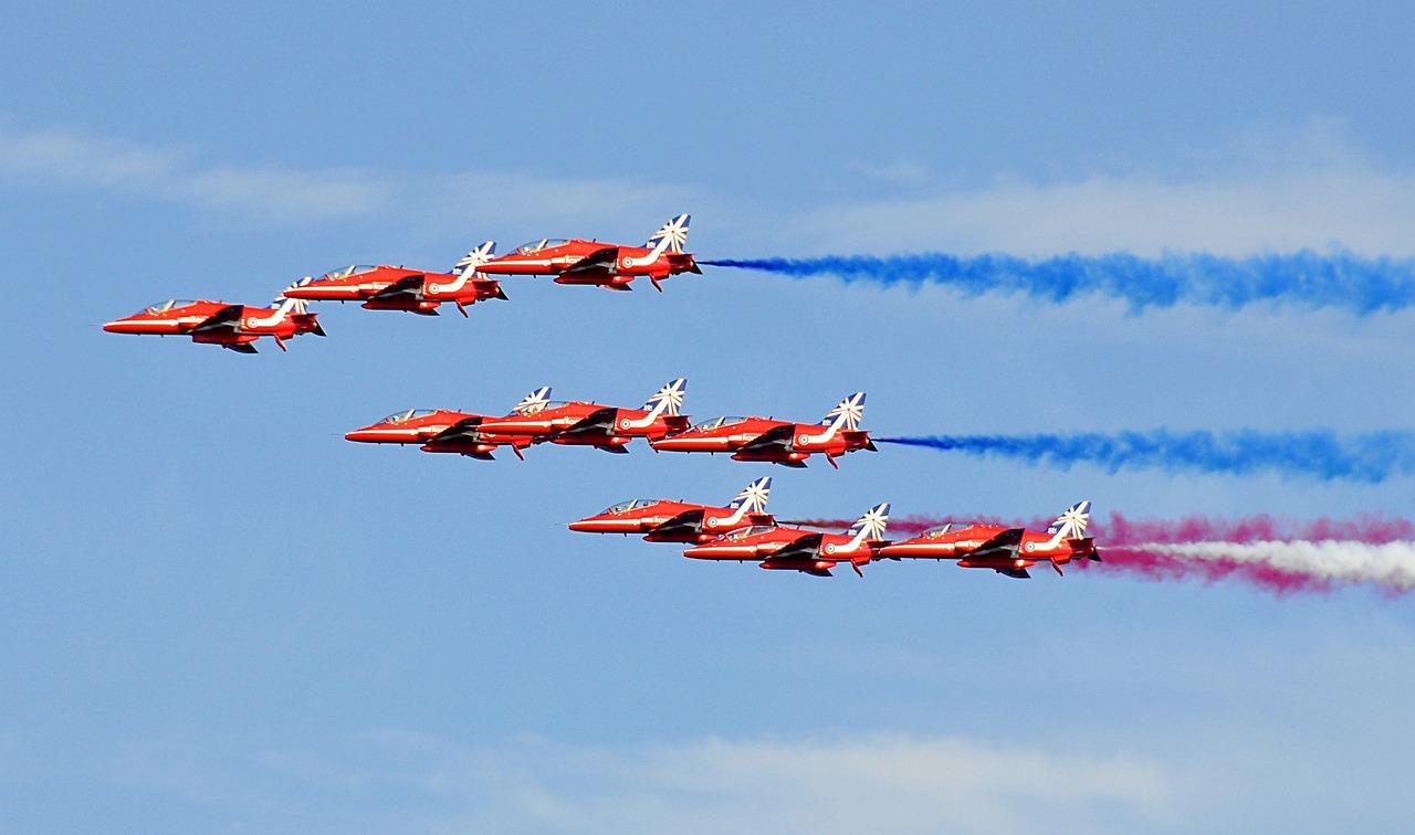 blue angels vs thunderbirds vs snowbirds