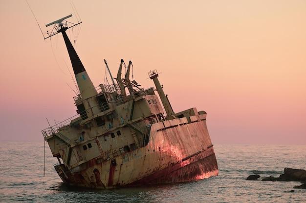 does boat insurance cover sinking