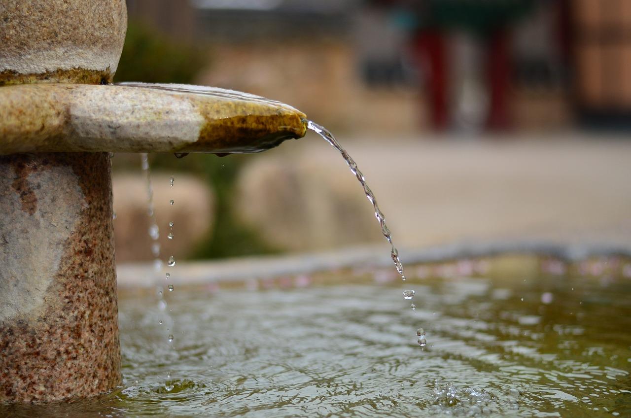 gutter holding water