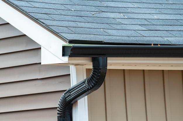 how are seamless gutters made