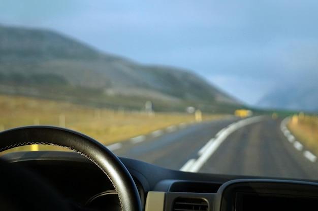 how long do windshields last