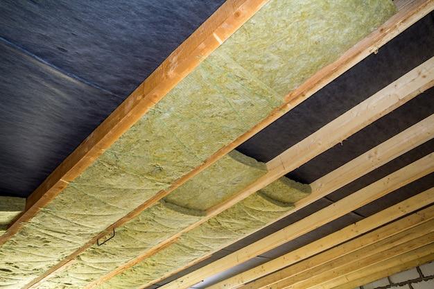 insulation in between floors