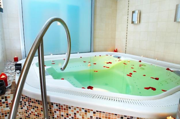 resurface jacuzzi tub