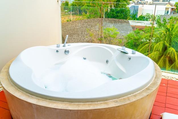 resurface jacuzzi tub