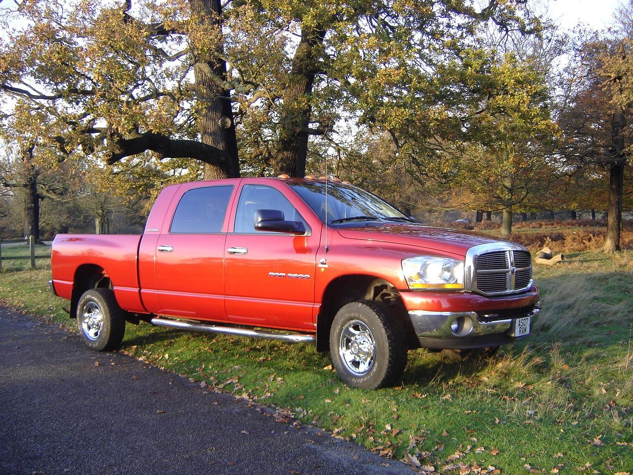 ram 2500 mega cab vs crew cab