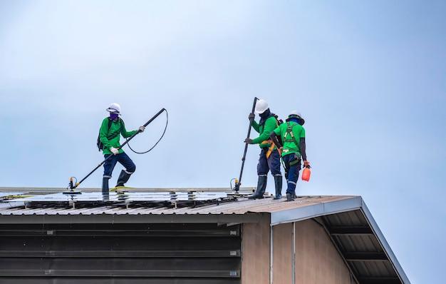 squeaky clean gutter service