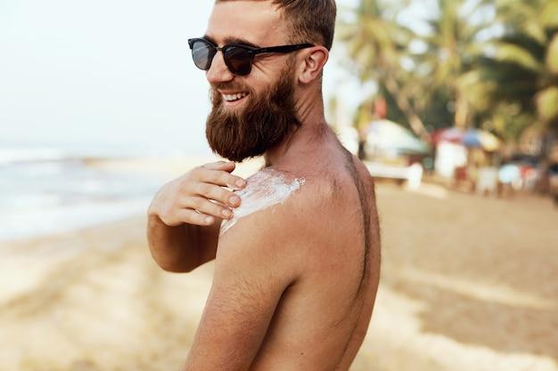 sunscreen for beards