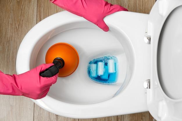 bleach for clogged toilet