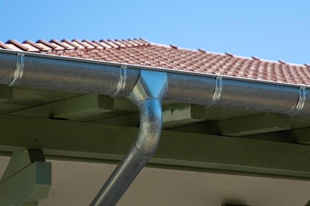 benefits of seamless gutters