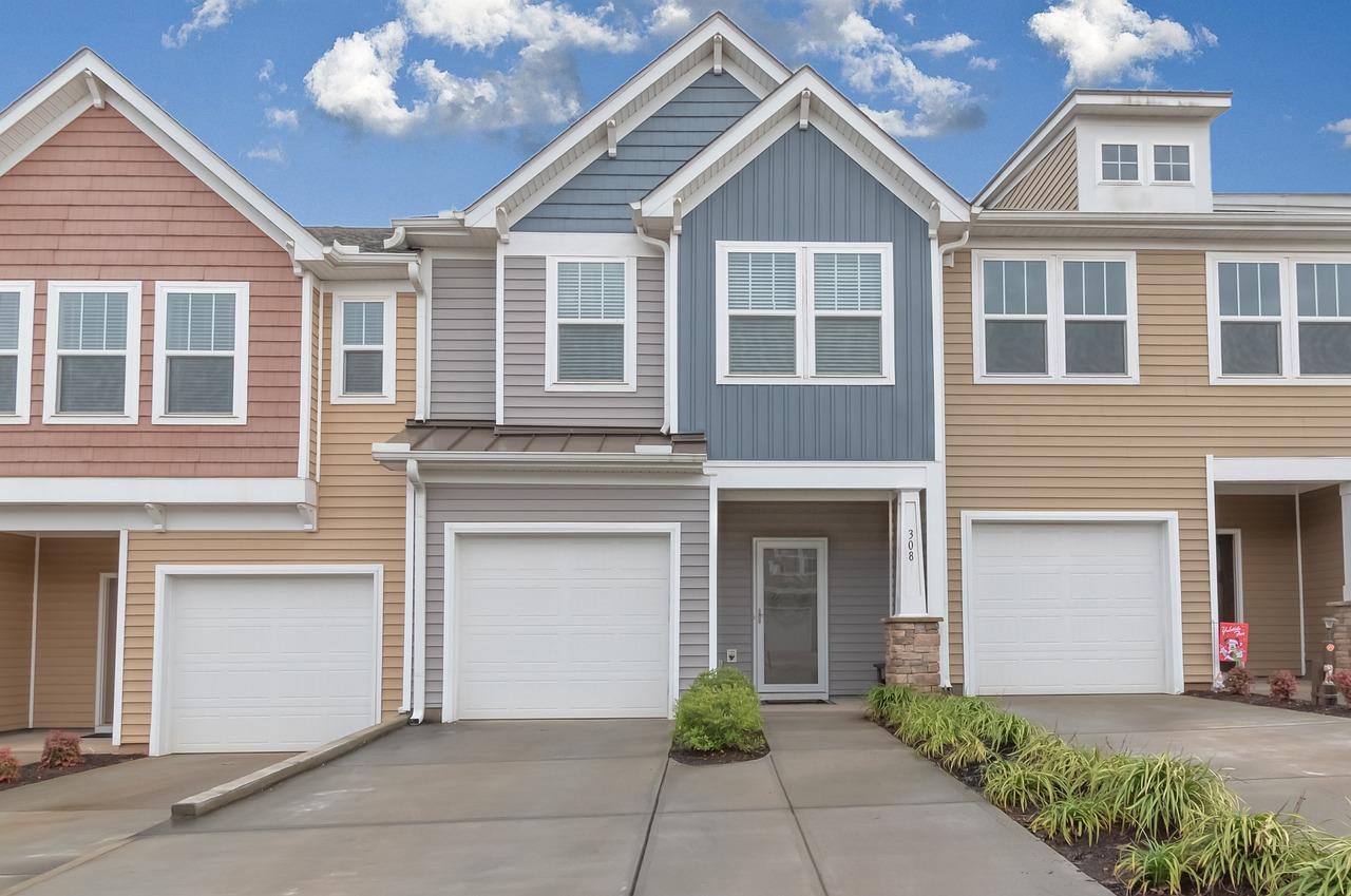 townhouse shared roof