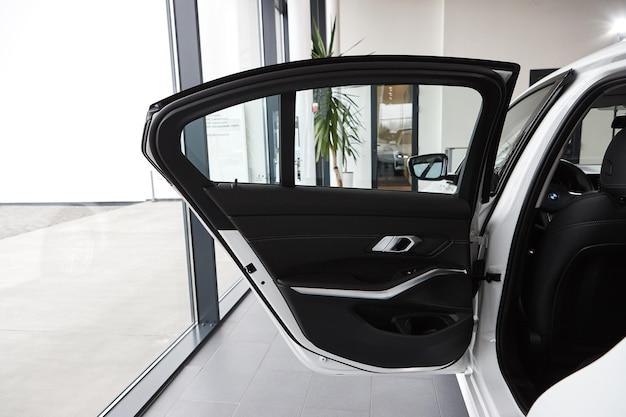 2023 bmw 3 series interior