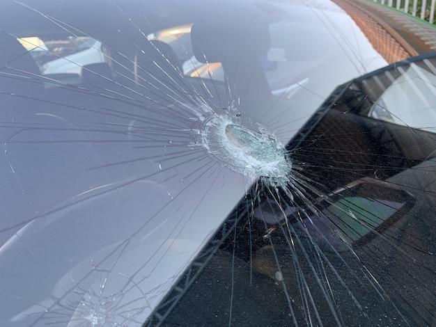 will carmax buy a car with cracked windshield