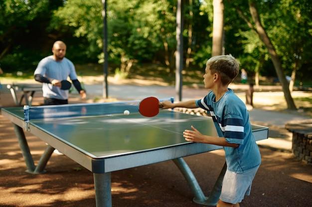 Can you leave a ping pong table outside?