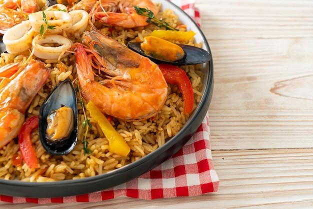 Sur La Table Paella Recipe: The Ultimate Crowd-Pleasing Delight