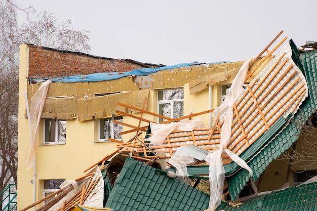 how to repair roof shingles blown off