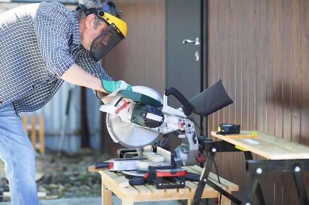 miter saw vs table saw