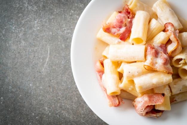 rigatoni alla carbonara eataly