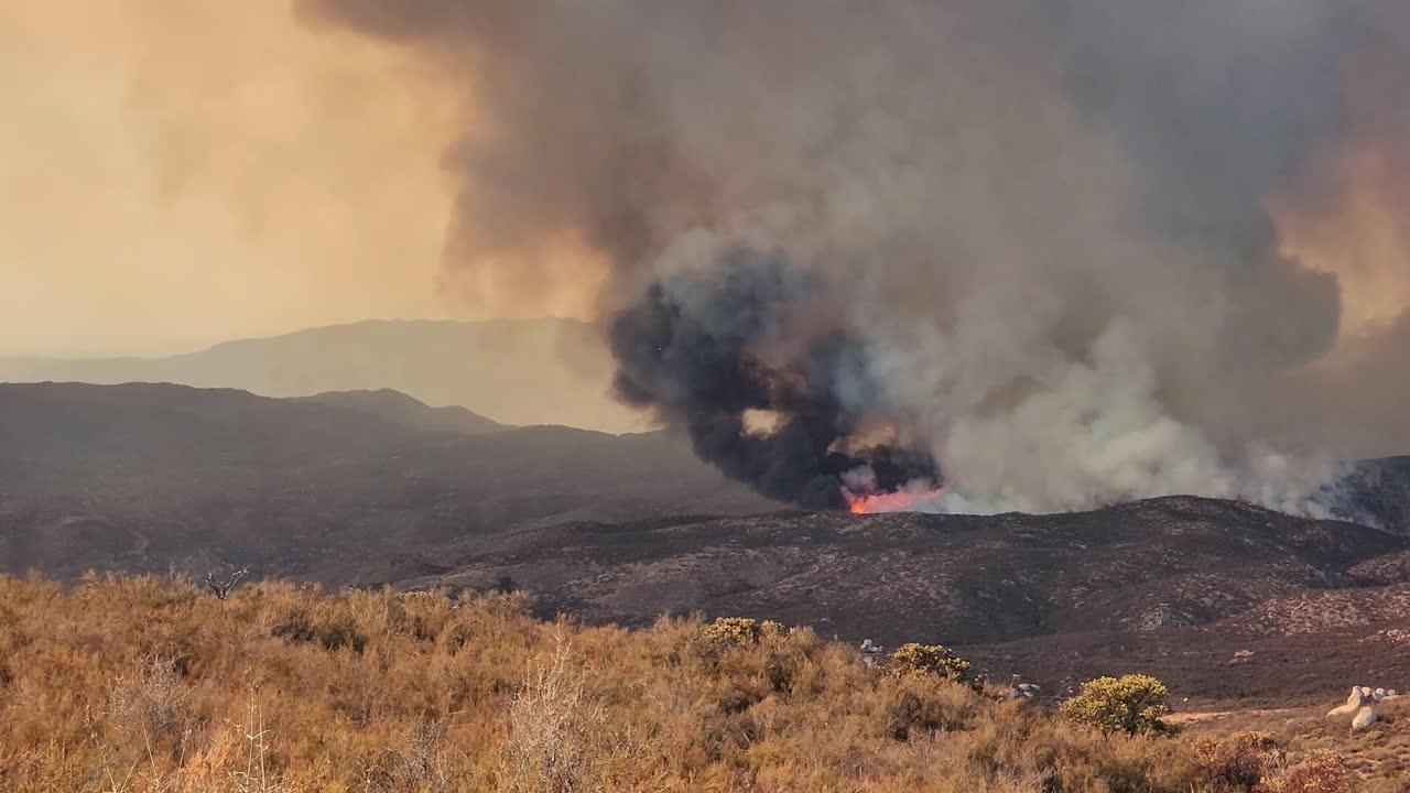 Santa Clarita Fire: A Closer Look at Wildfires in the Area - OATUU