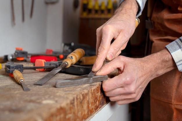 how to sharpen hand engraving tools