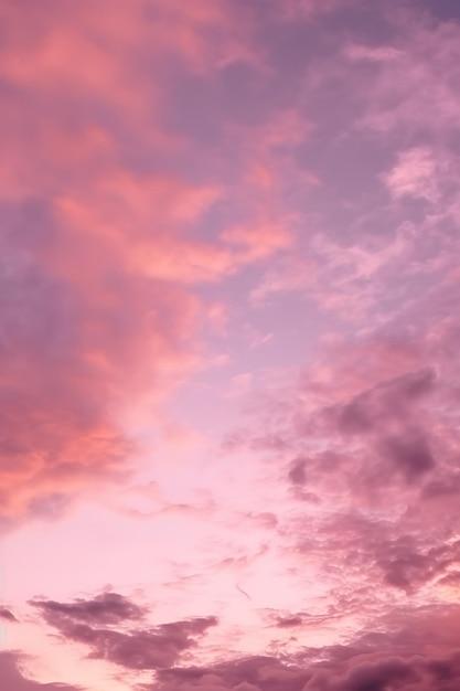 Why do clouds turn pink?