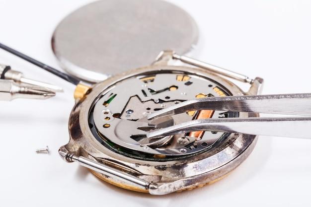  Are Seiko Movements Handmade 