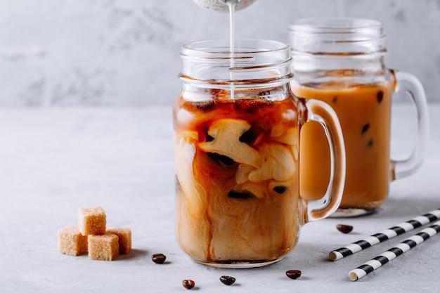  Can I Put Hot Coffee In A Glass Mason Jar 