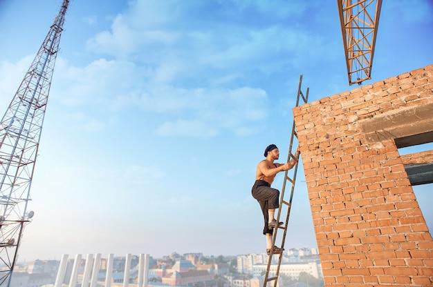 Can Mobs Climb Up Scaffolding 