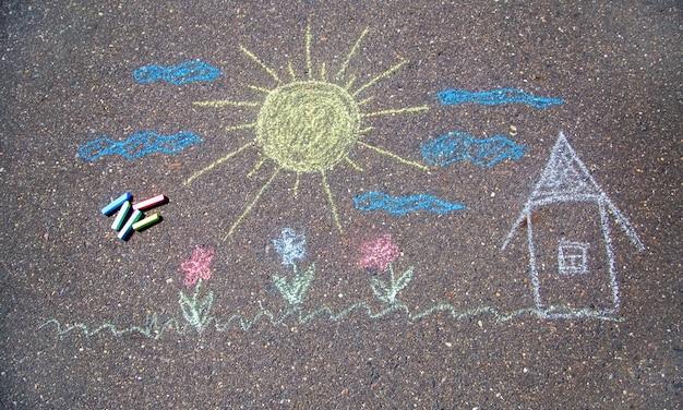 Can Sidewalk Chalk Be Used For Paper Art Project 