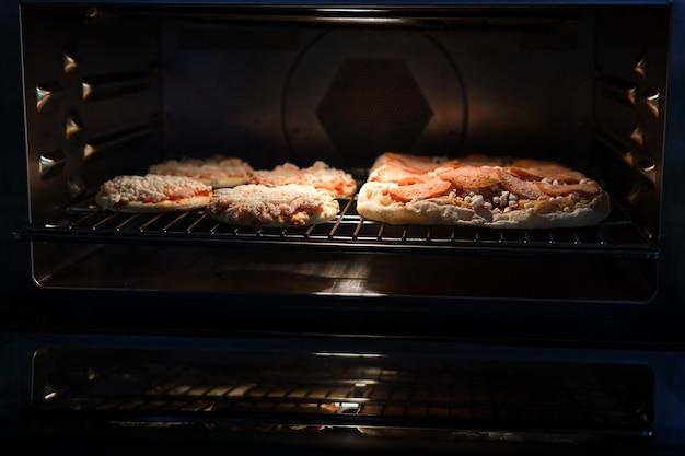 Can You Put A Frozen Pizza Directly On The Oven Rack 