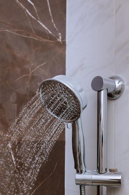 Is Delta Or Moen Better Shower Head 