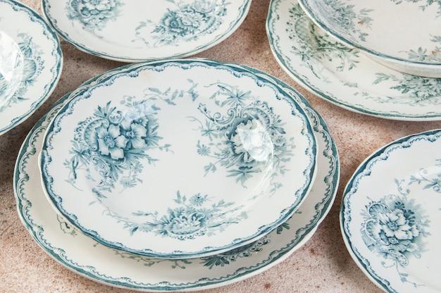  Do Porcelain Plates Chip Easily 