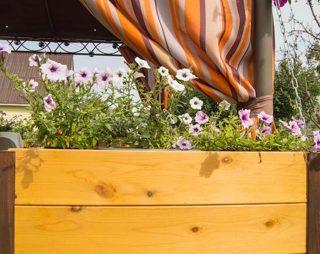  Do You Need To Line A Cedar Planter Box 