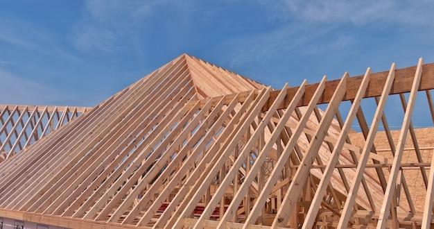 How Far Can A Roof Truss Span Without Support 