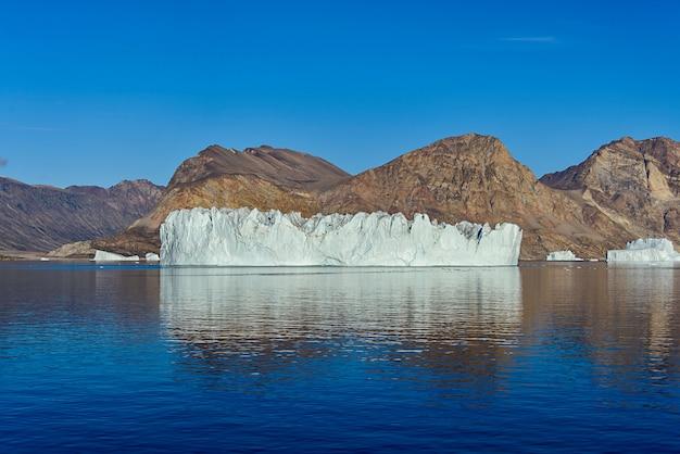 How did glaciers change the land of northeast region? 