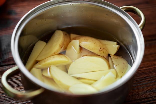 How Long Can You Leave Potatoes In Water 