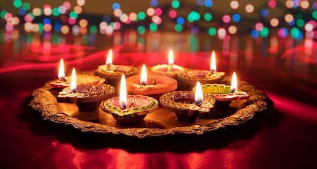  How Many Number Of Diyas To Light On Diwali 