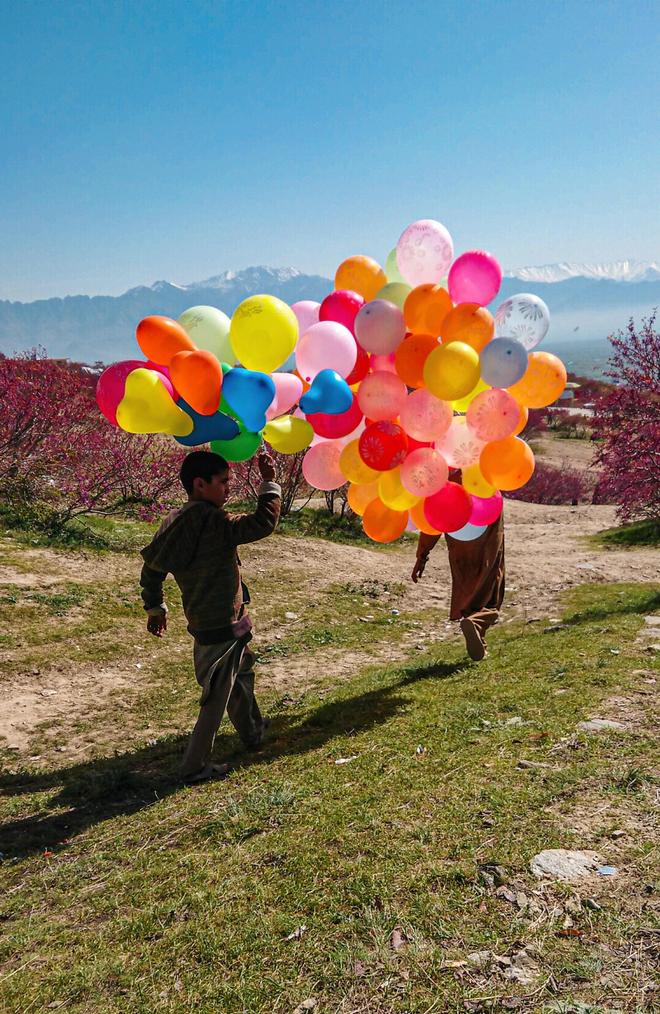 How Many Weather Balloons To Lift A Person 