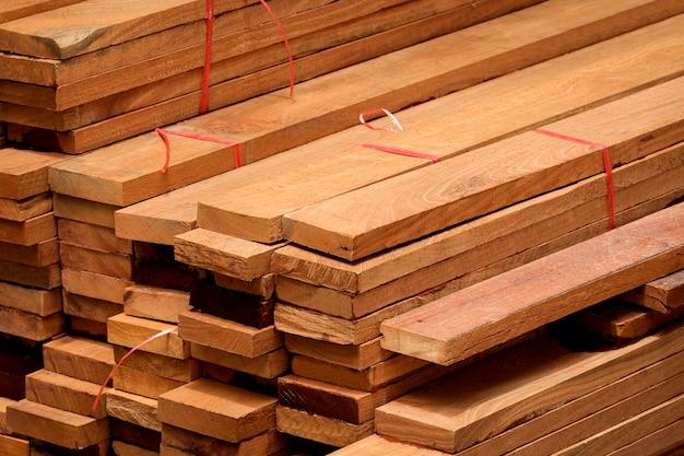  How Many Wood Planks Do I Need 