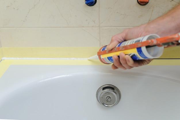 How To Caulk Shower Doors 