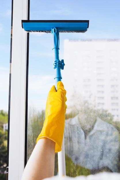 How To Clean Caulk Around Windows 