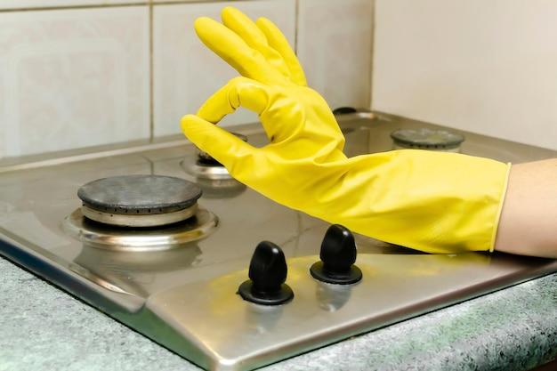 How To Clean Grease Off Stone Backsplash 