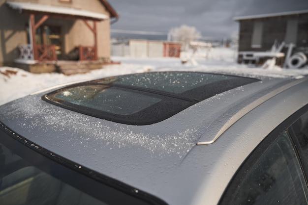 How To Cover A Broken Sunroof 