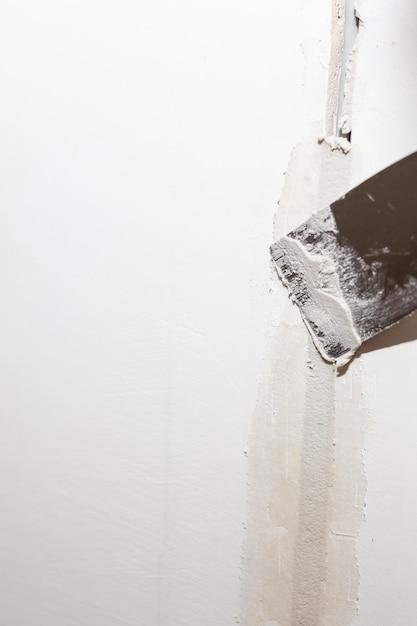  How To Fix Cracks In Ceiling Before Painting 