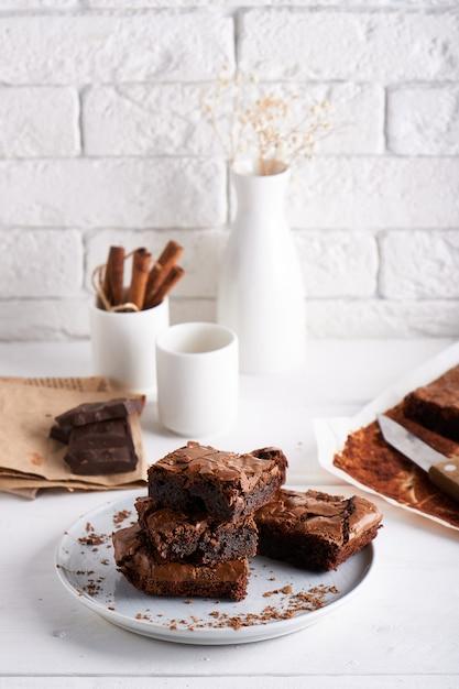 How Do You Grease A Pan For Brownies 